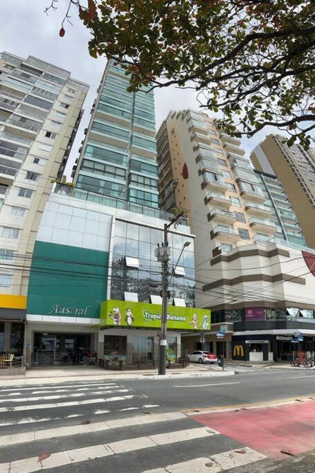 Apto Pe Na Area * Balneario Camboriu